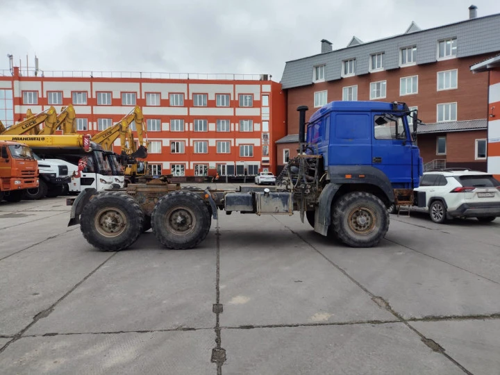 Седельный тягач Урал 44202-3511-82 (6х6).Сургут.